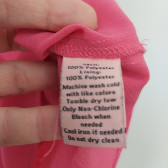 Juicy Couture Sleeveless V Neck Blouse Hot Pink with Gold Print  Sz XL - Picture 11 of 12